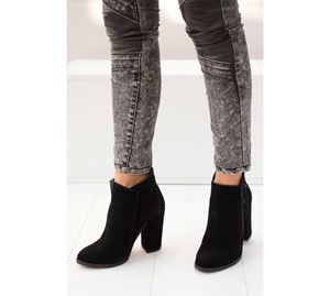 Shoes Bazaar